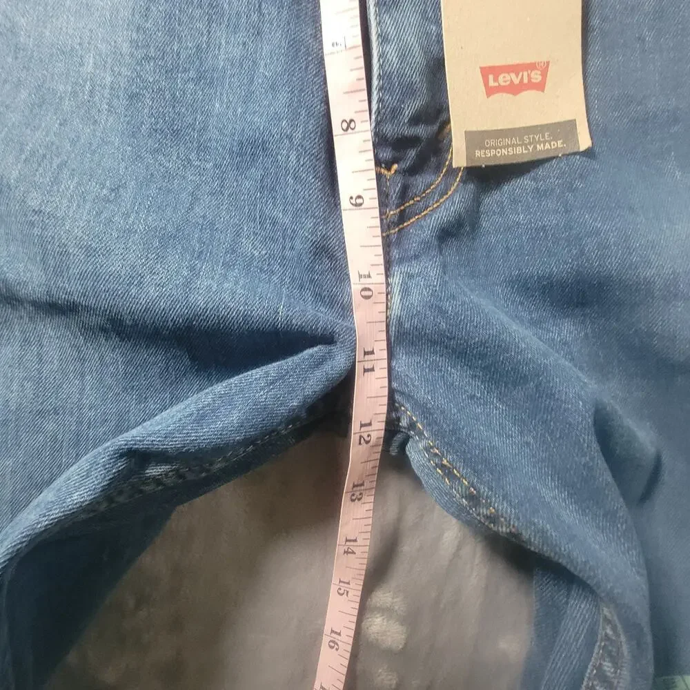 NWT Levis 505 Regular Mens 34x32 Jeans Medium Wash Blue